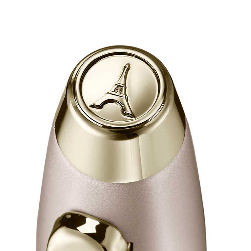 シェーファー×エミリー・イン・パリス