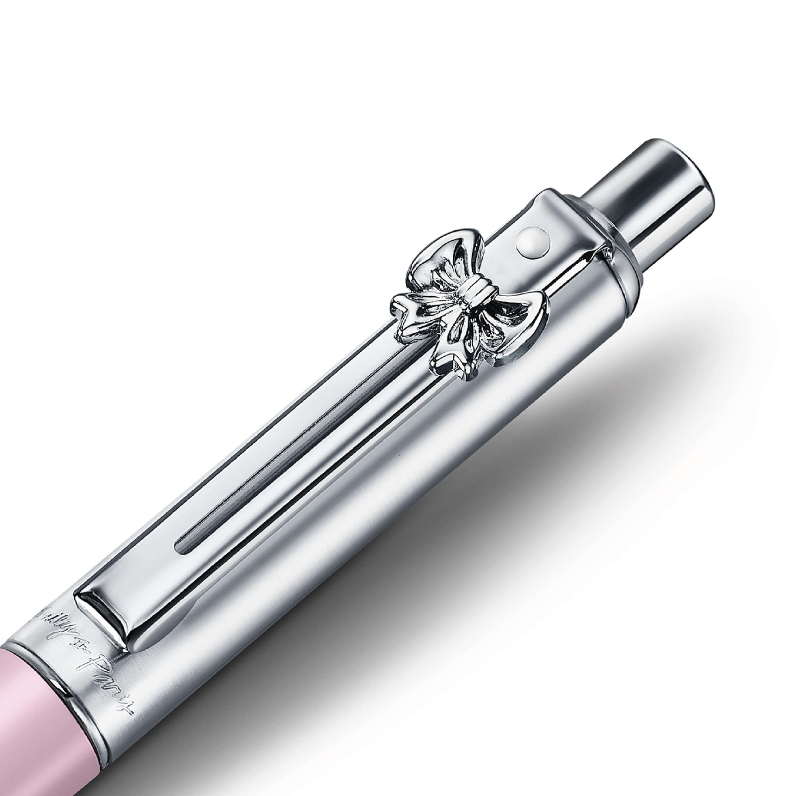 シェーファー×エミリー・イン・パリス